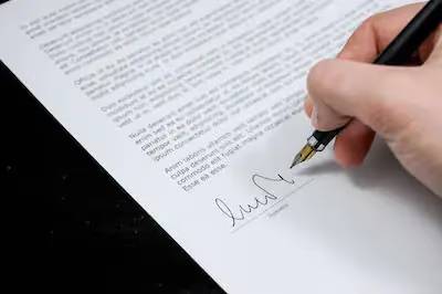 Como negociar um contrato justo?