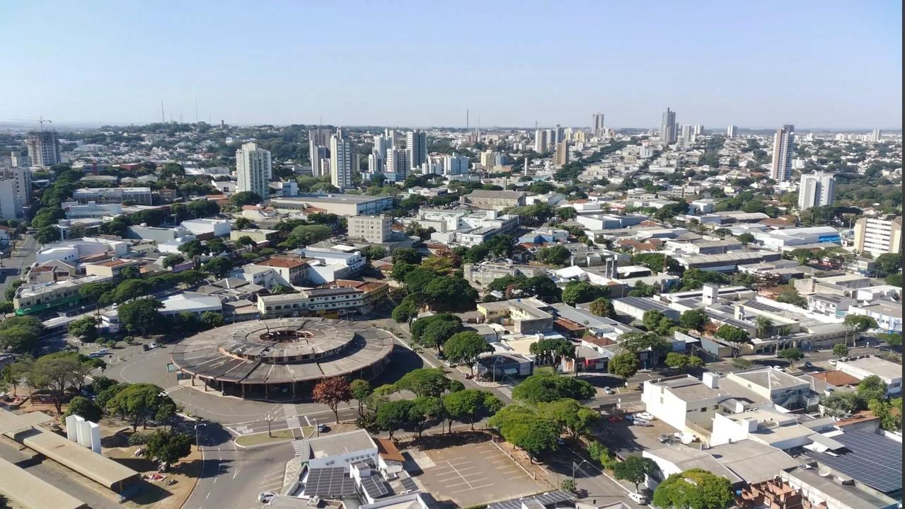 Chácara em Umuarama com piscina e estrutura completa para eventos e lazer