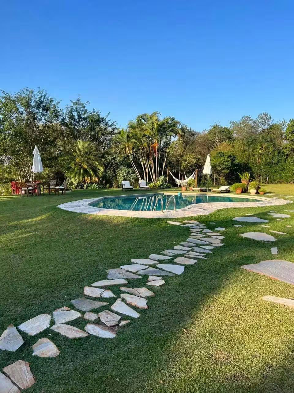 Rancho Recanto de Minas em Alvorada do Sul, PR - Capacidade para 12 pessoas - Com tv, quartos