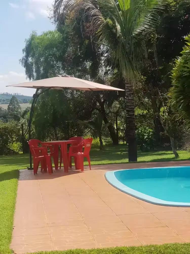 Recanto Tô Atoa em Londrina, PR - Capacidade para 40 pessoas - Com estacionamento, wifi