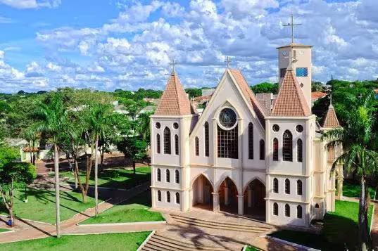 Chácara em Paiçandu com piscina e estrutura completa para eventos e lazer