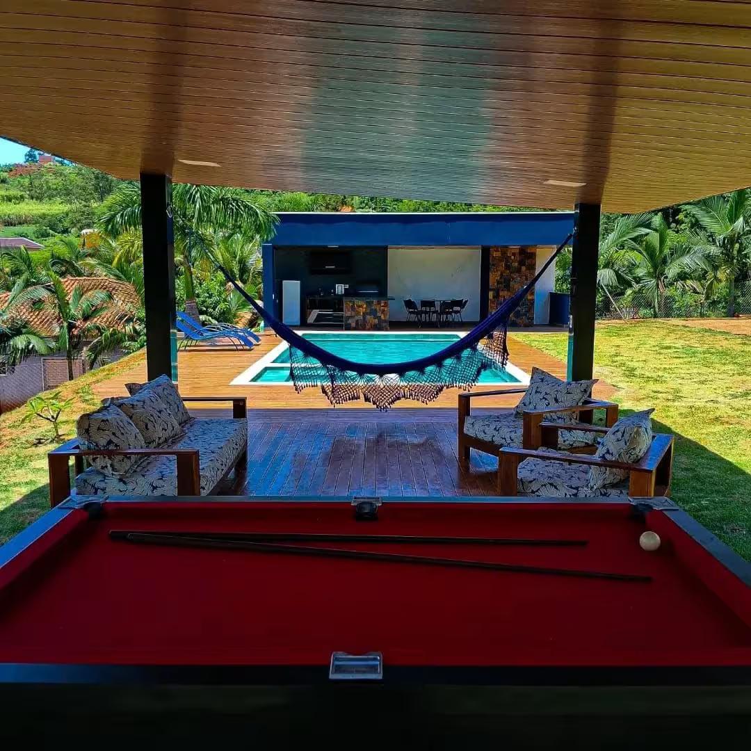 Chácara Quinta do Arvoredo em Londrina, PR - Capacidade para 40 pessoas - Com estacionamento, banheiros