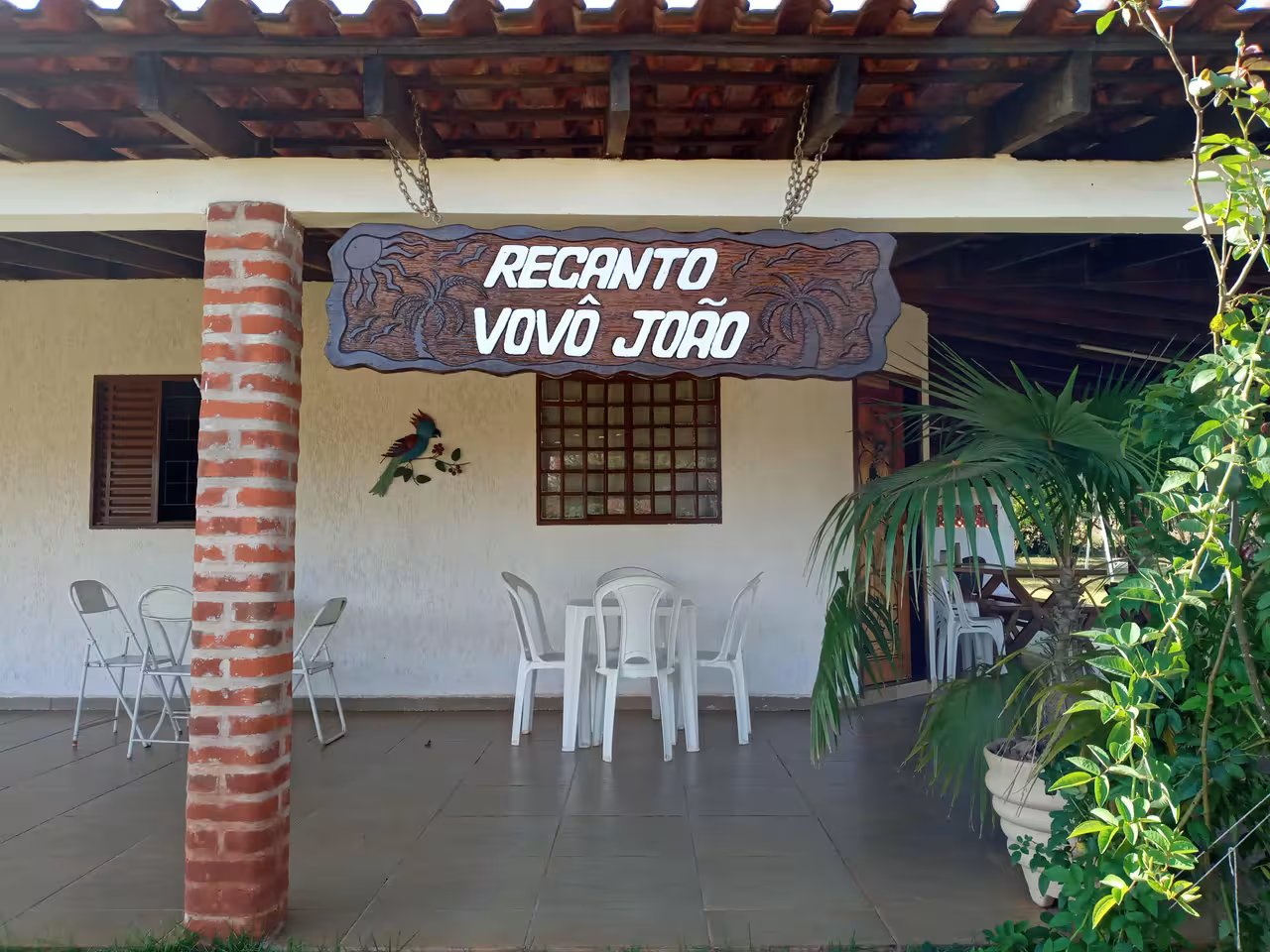 Chacara Recanto Vovô João em Londrina, PR - Capacidade para 35 pessoas