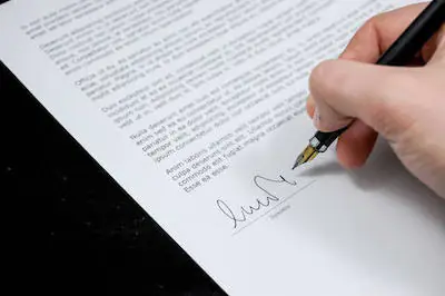 Como negociar um contrato justo?